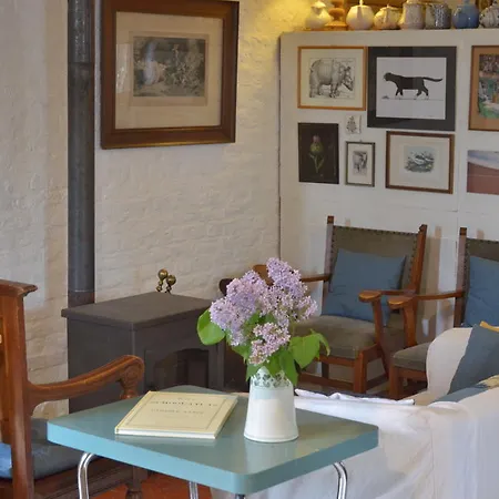 Aux Deux Coins Ronds Bed & Breakfast *